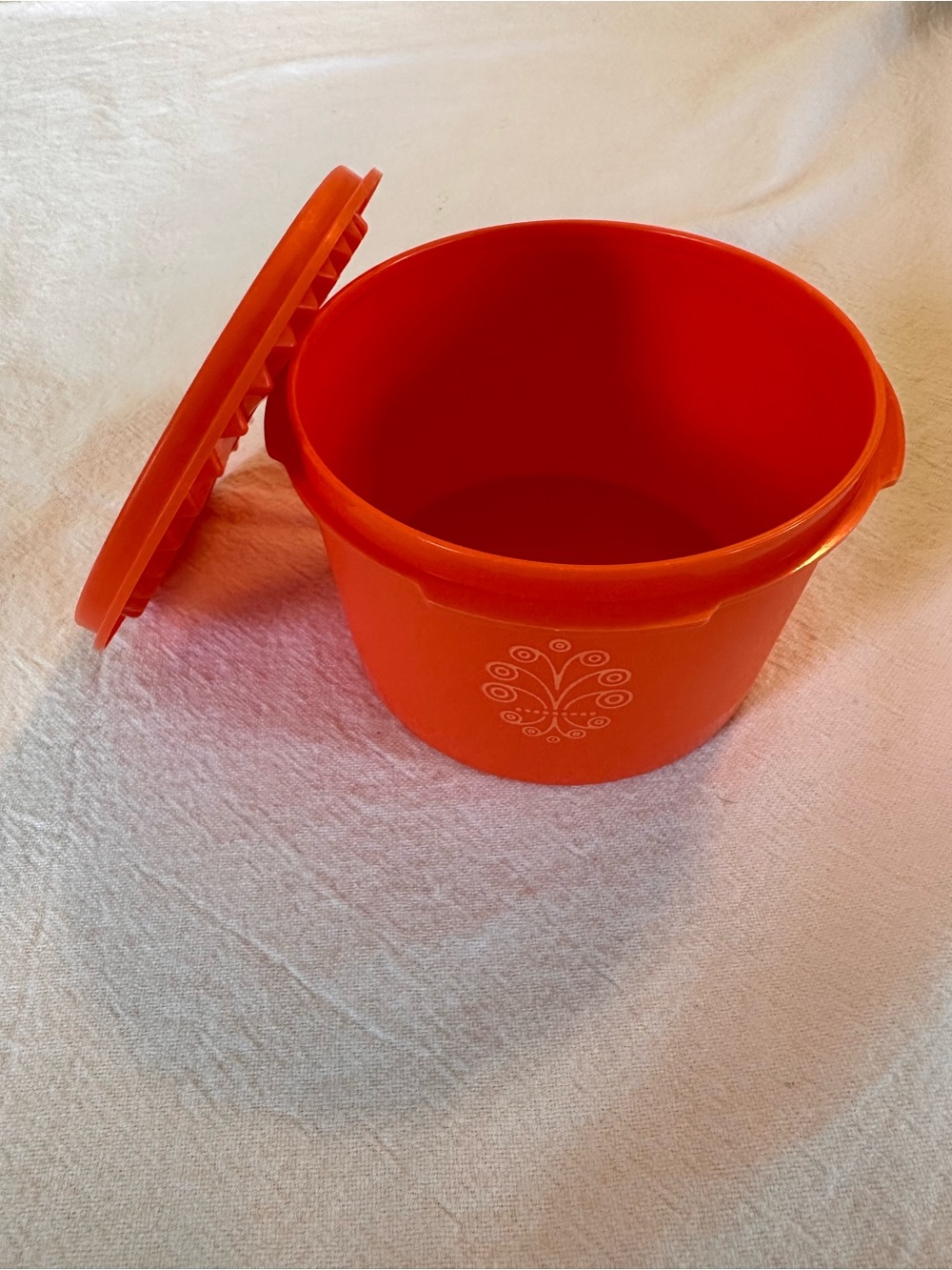⭐️ Vintage 5” Tupperware Orange Container and Lid EUC - Picture 5 of 7